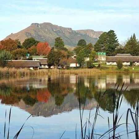 ホテル Drakensberg White Mountain Backpackers エストコート エクステリア 写真